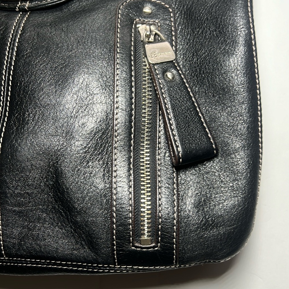 B Makowsky Black Pebbled Leather Handbag - Picture 3 of 14
